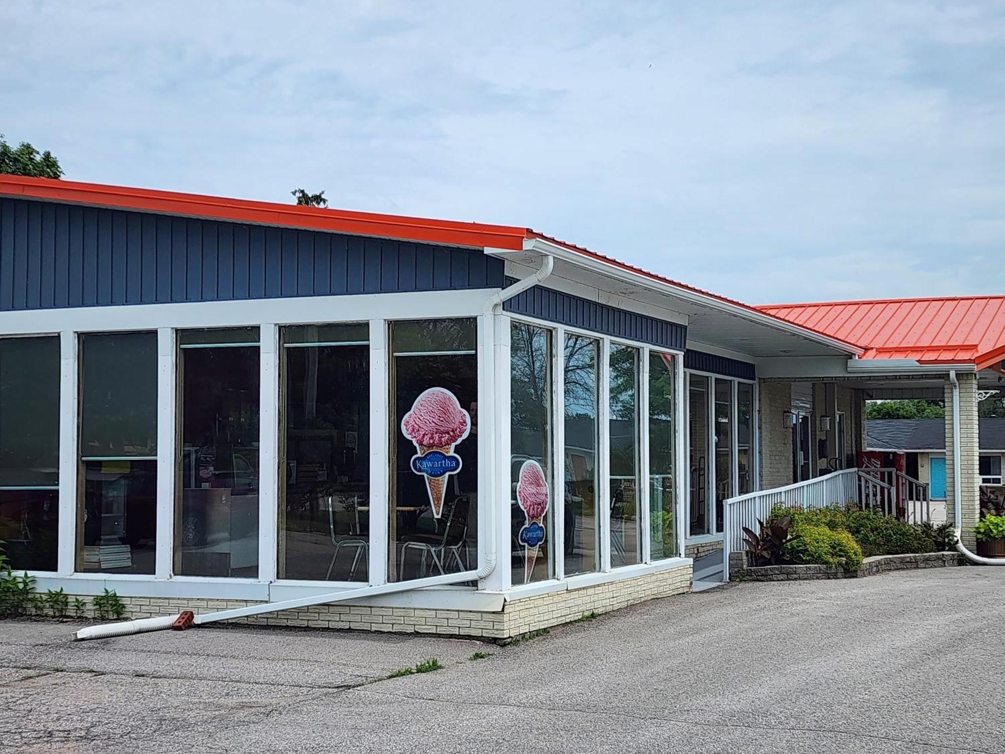 Howard Johnson By Wyndham Lindsay Exterior foto